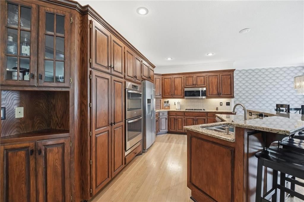 5308 W 161st Street — photo 17