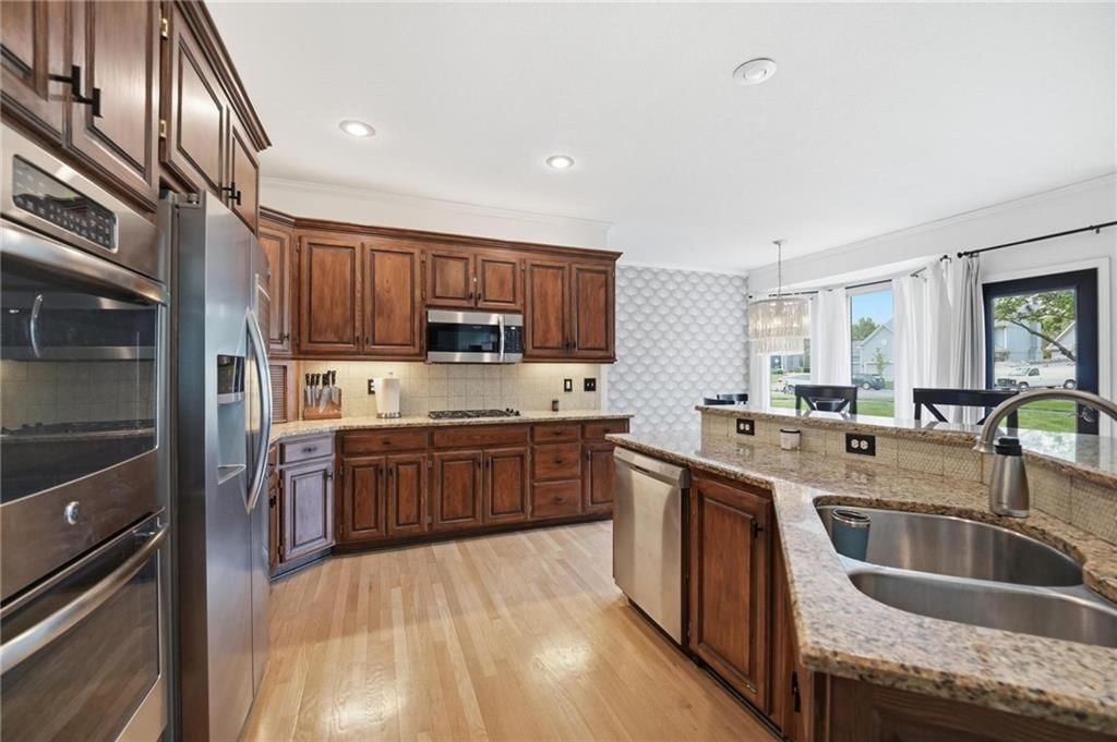 5308 W 161st Street — photo 18