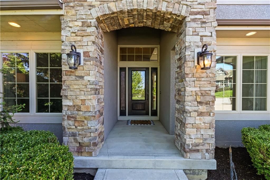 1104 Lakecrest Circle — photo 5