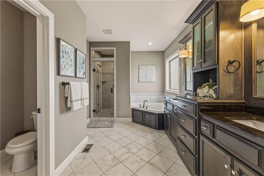 1104 Lakecrest Circle — photo 45