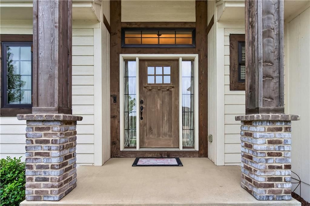 1309 NE Brandywine Drive — photo 3