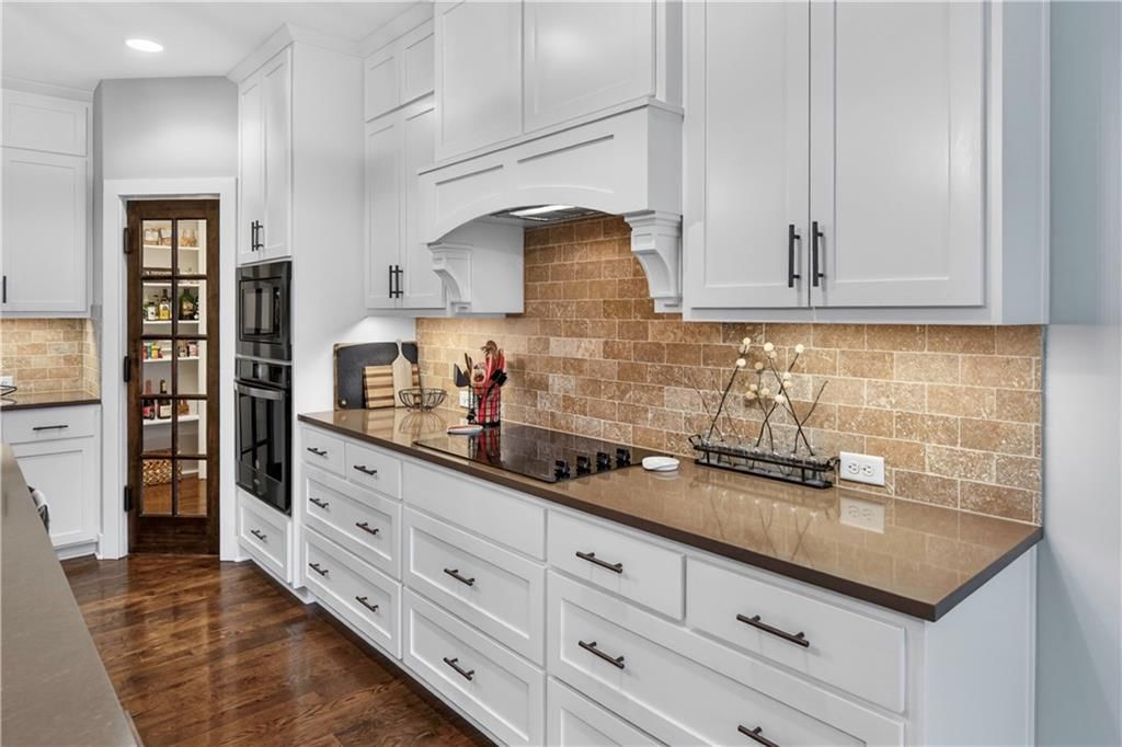 1309 NE Brandywine Drive — photo 14