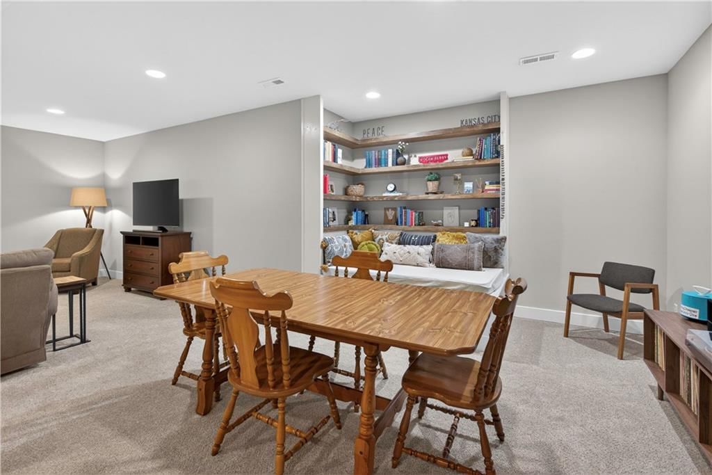 1309 NE Brandywine Drive — photo 36