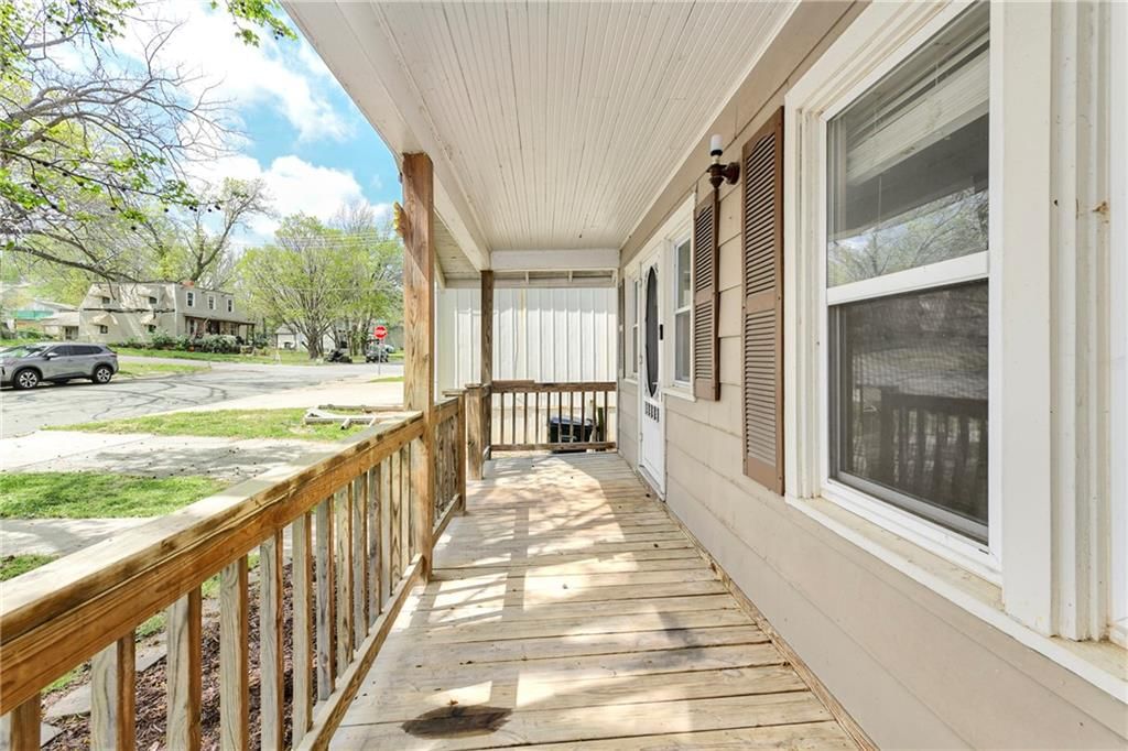526 Oak Street — photo 5