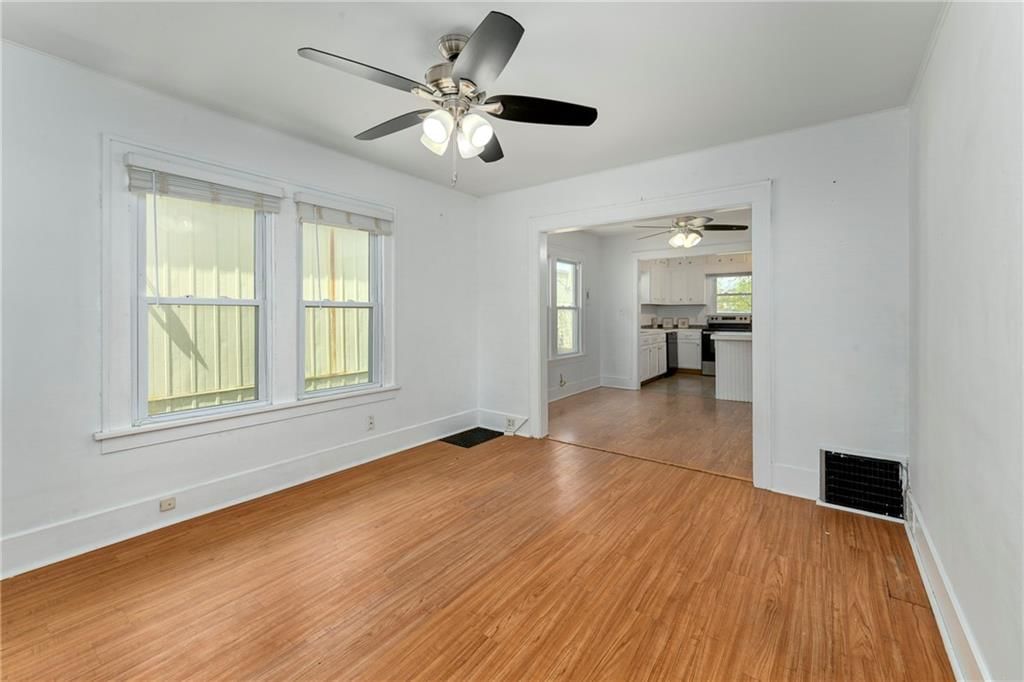526 Oak Street — photo 9