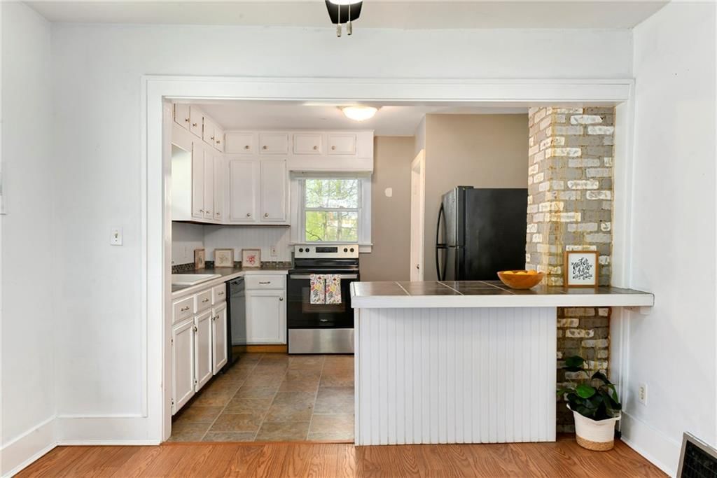 526 Oak Street — photo 13