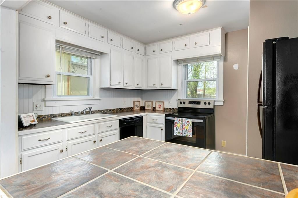 526 Oak Street — photo 14