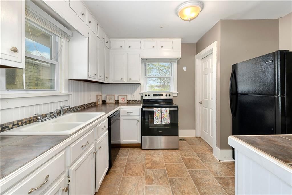 526 Oak Street — photo 15