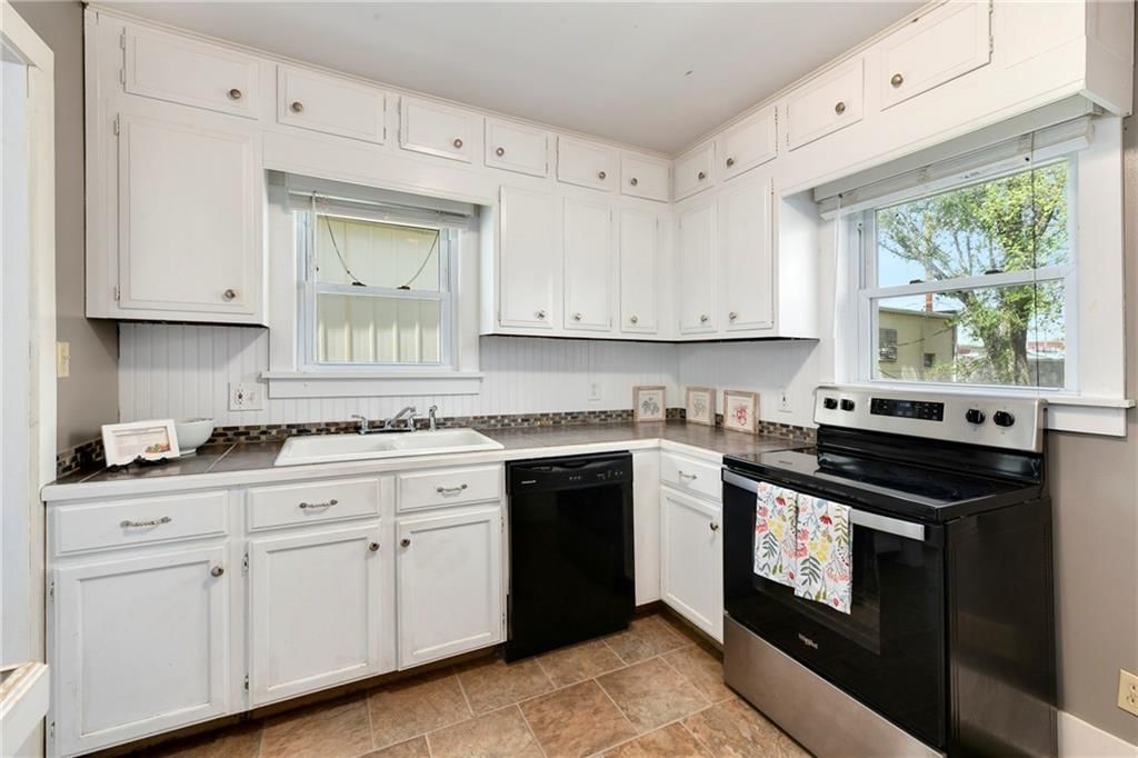 526 Oak Street — photo 16