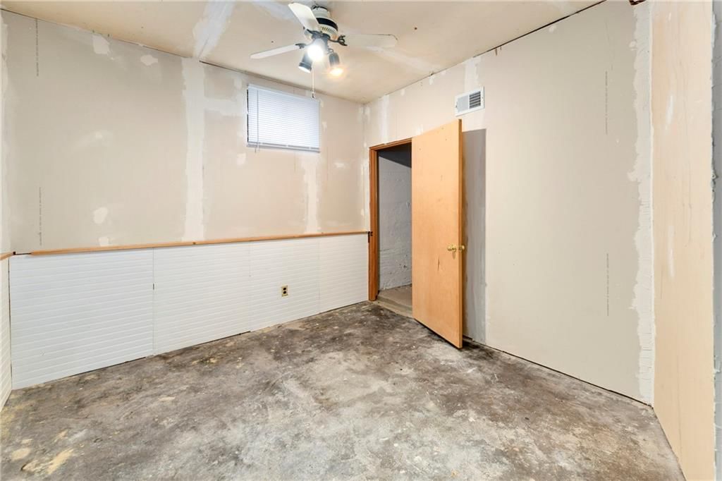 526 Oak Street — photo 26