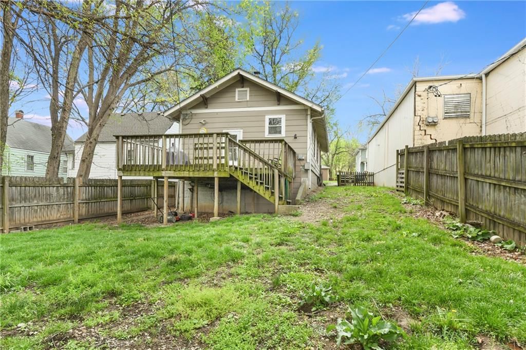 526 Oak Street — photo 28