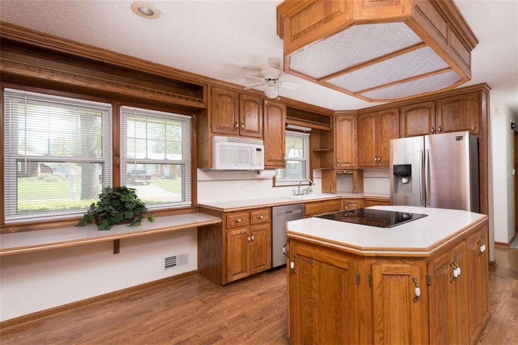 802 N Crow Avenue — photo 13