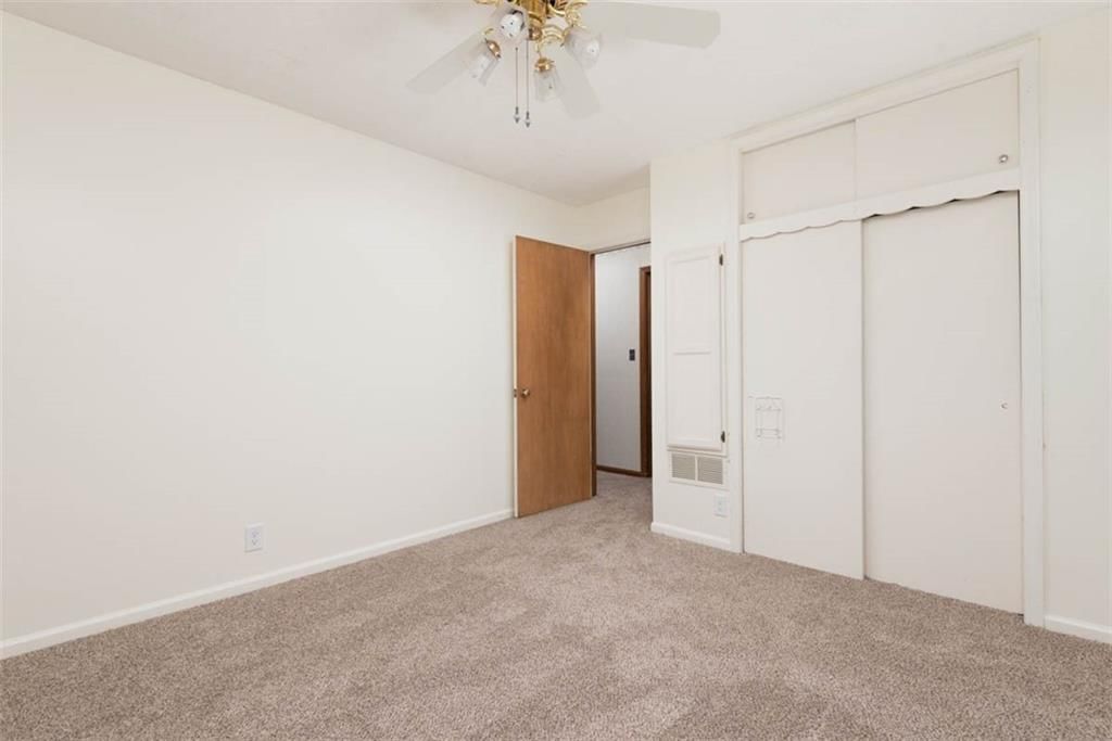 802 N Crow Avenue — photo 19
