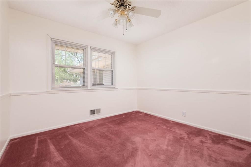 802 N Crow Avenue — photo 22