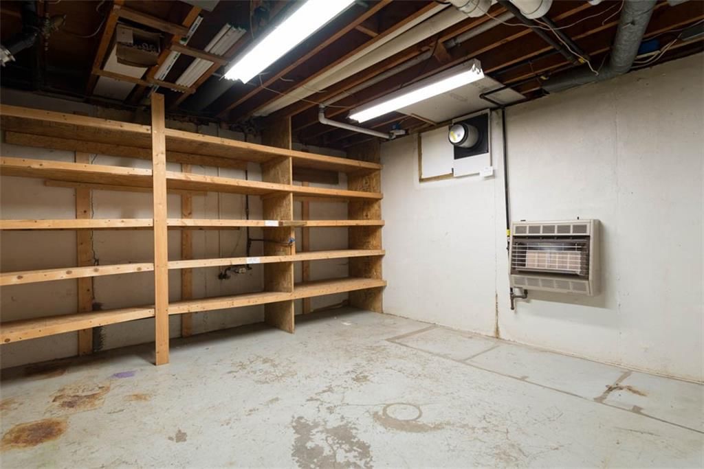 802 N Crow Avenue — photo 31