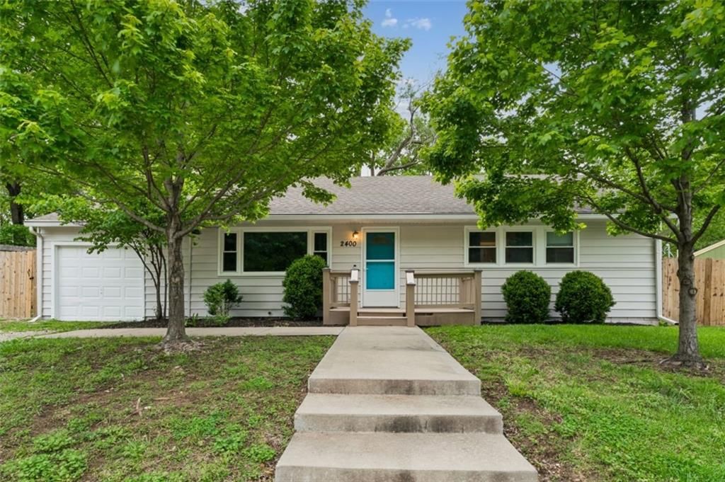 2400 Woodend Avenue — photo 1