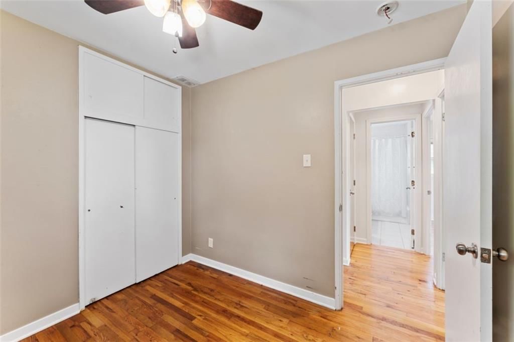 2400 Woodend Avenue — photo 28