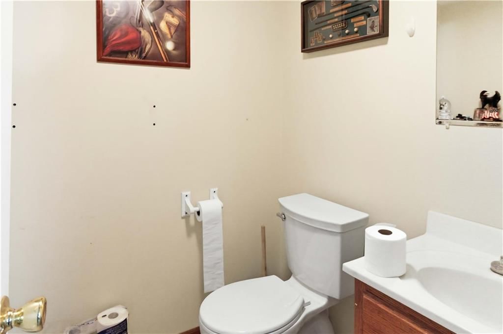 15588 Crestwood Drive — photo 4