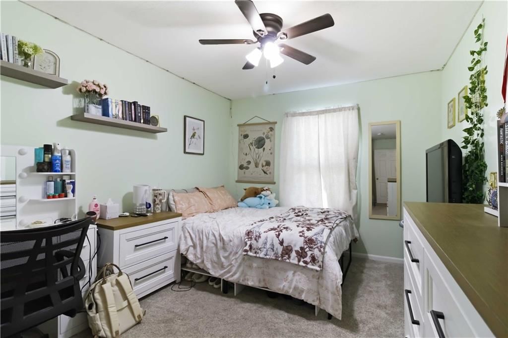 15588 Crestwood Drive — photo 10