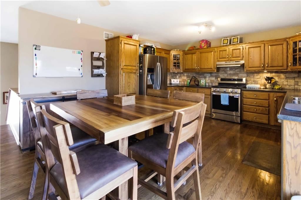 15588 Crestwood Drive — photo 20