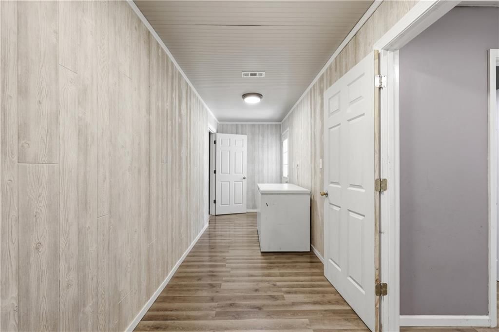 103 W Locust Street — photo 17