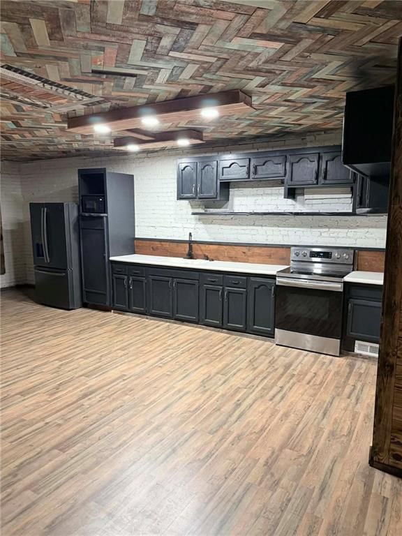 209 S Market Street — photo 10