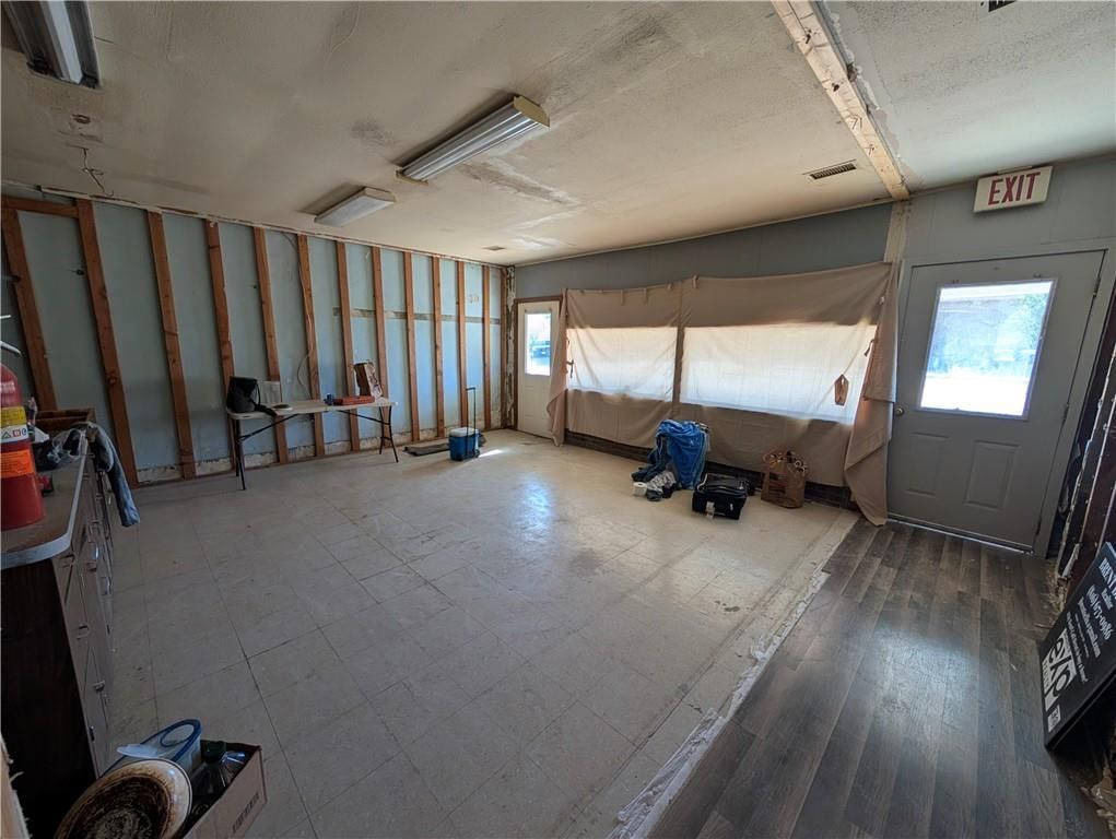 209 S Market Street — photo 19