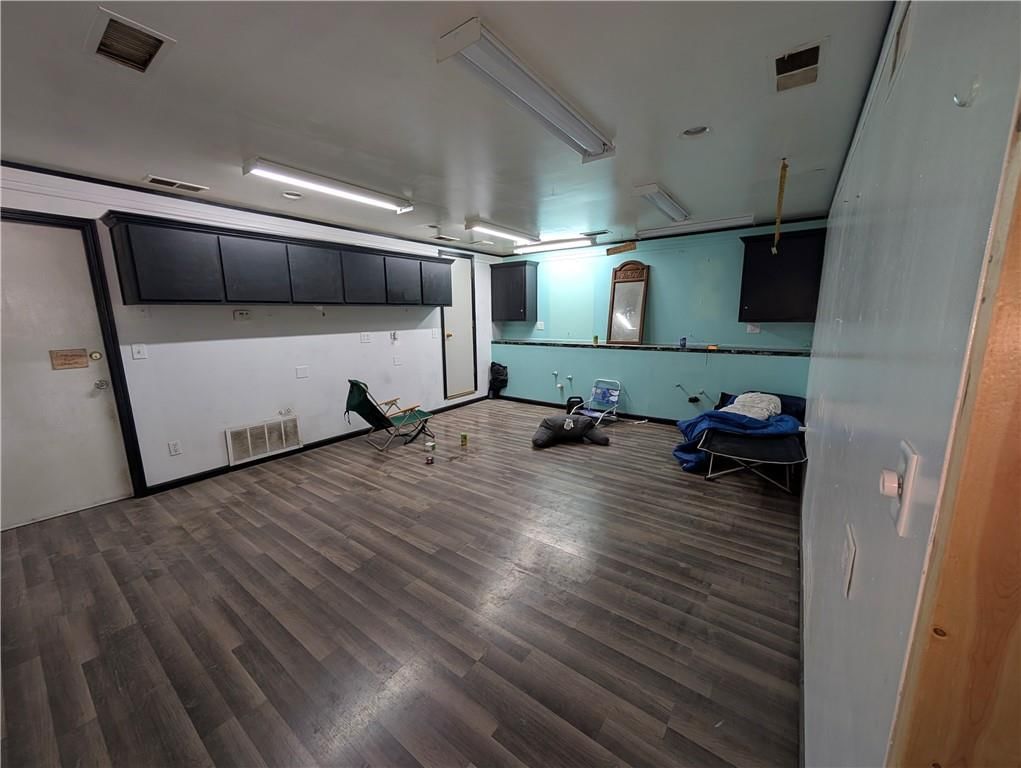 209 S Market Street — photo 29