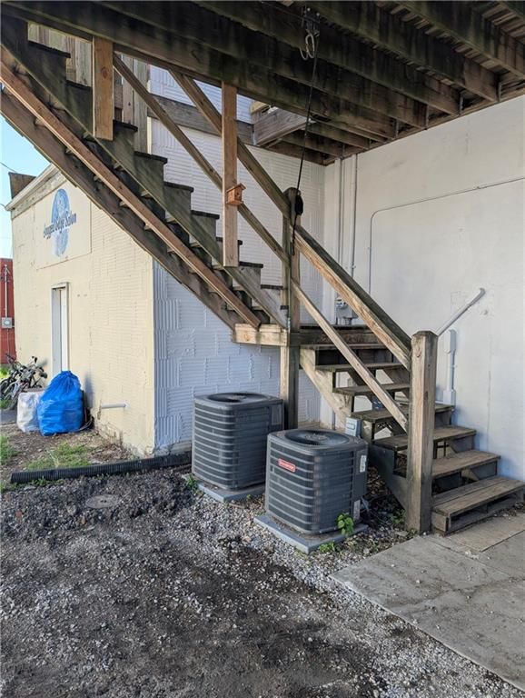 209 S Market Street — photo 38