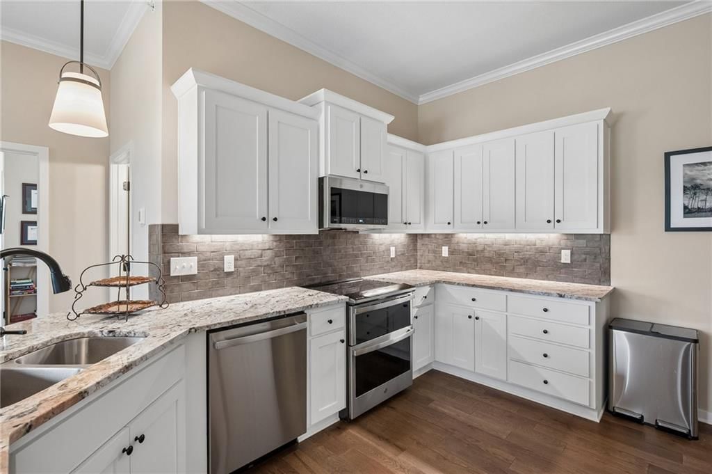 11901 S Tallgrass Drive — photo 10