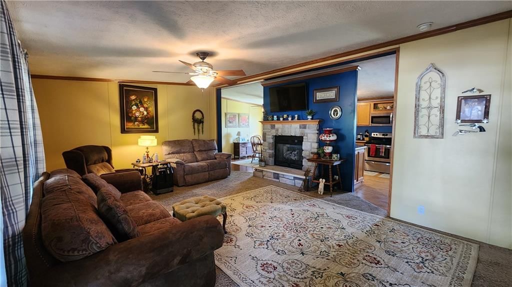 402 W Corrine Street — photo 6