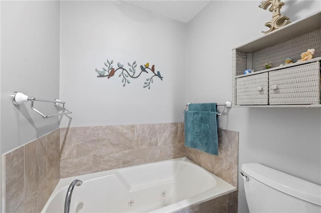 10715 W 116th Terrace — photo 24