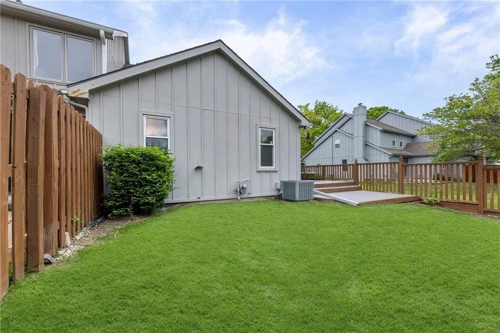 10715 W 116th Terrace — photo 48
