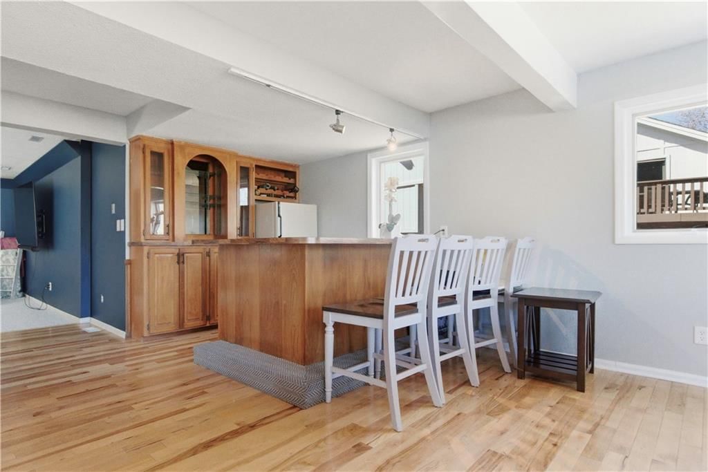 222 NW Locust Street — photo 24