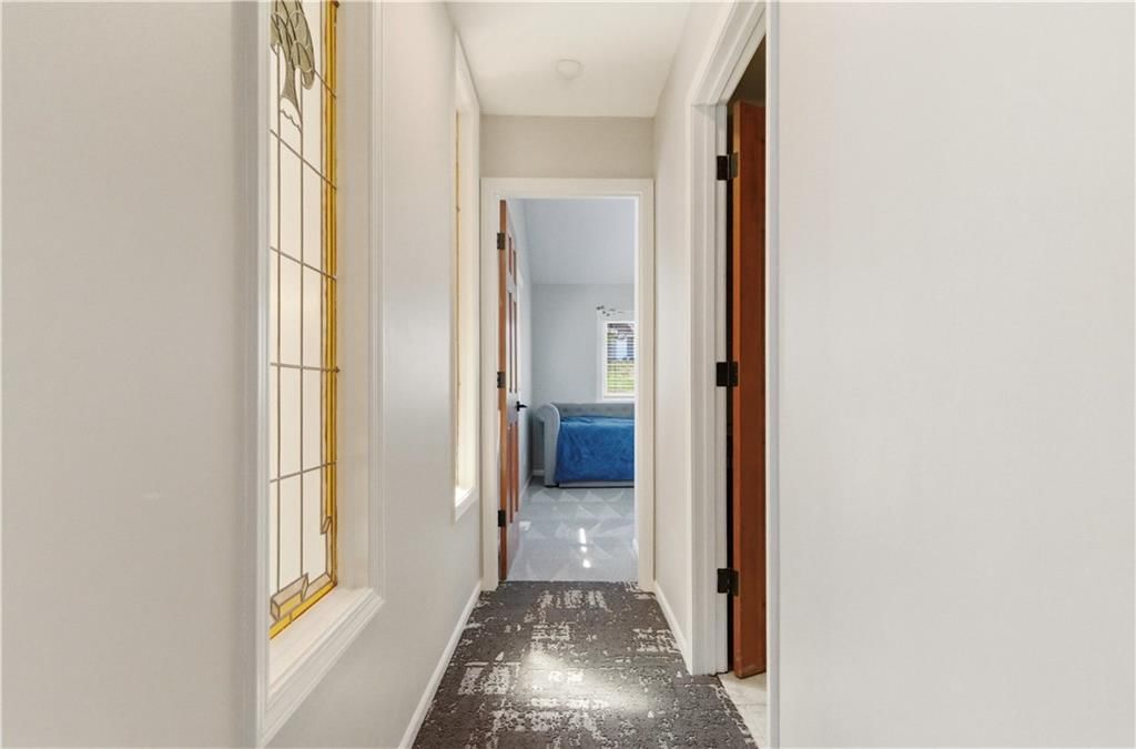 222 NW Locust Street — photo 36