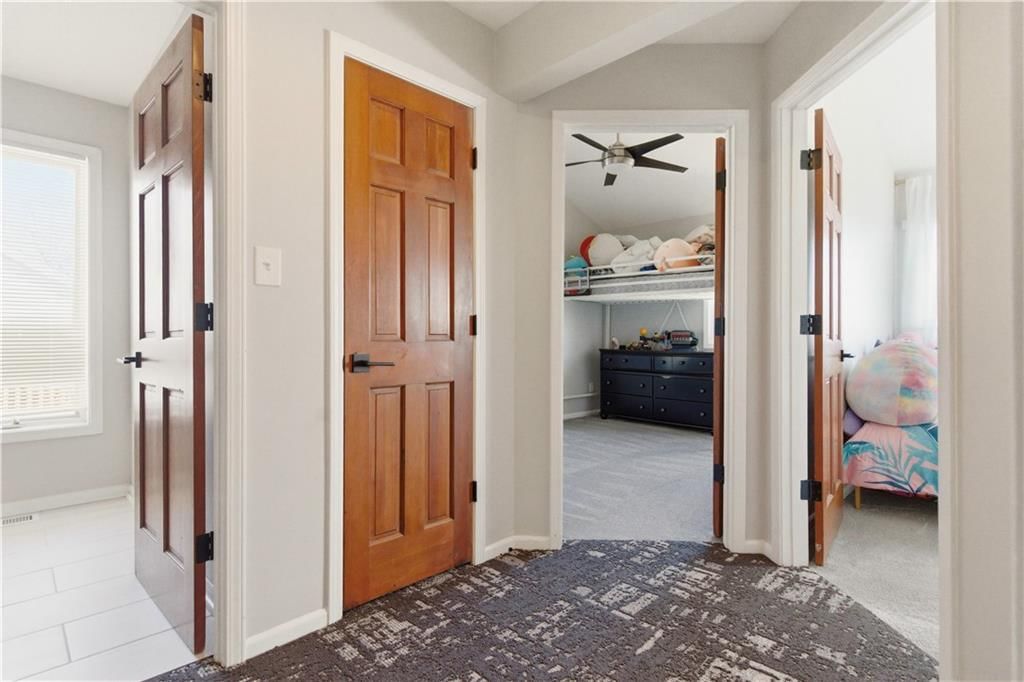 222 NW Locust Street — photo 41