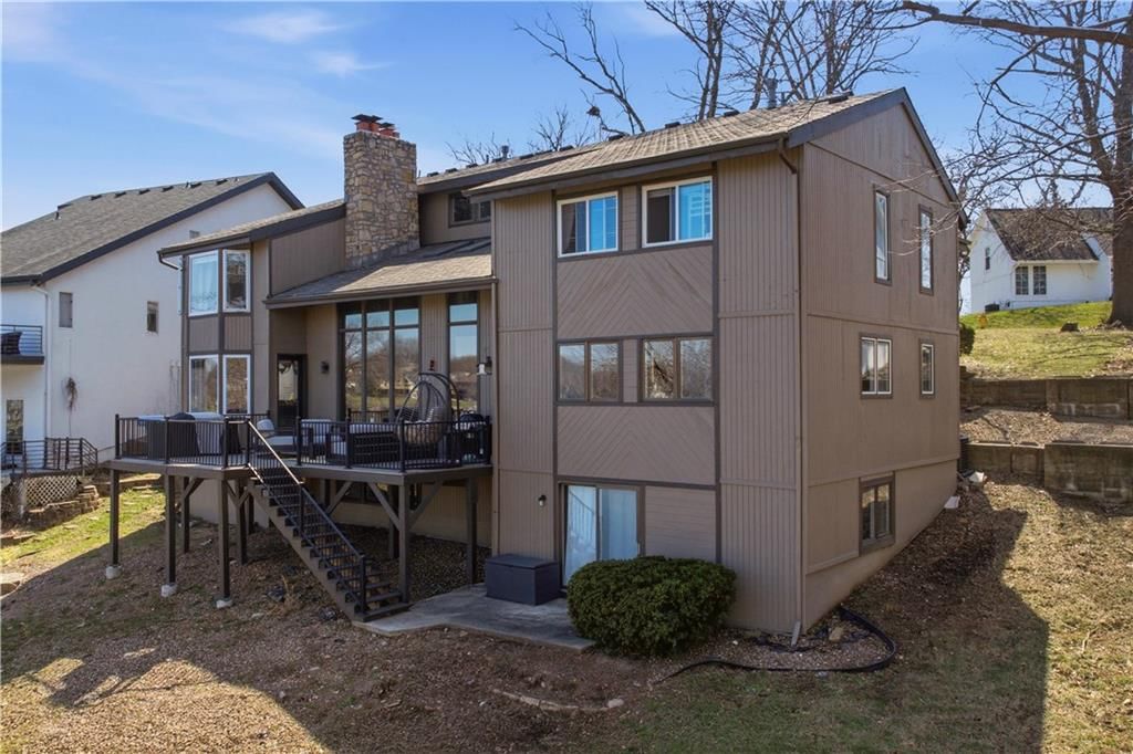 222 NW Locust Street — photo 60