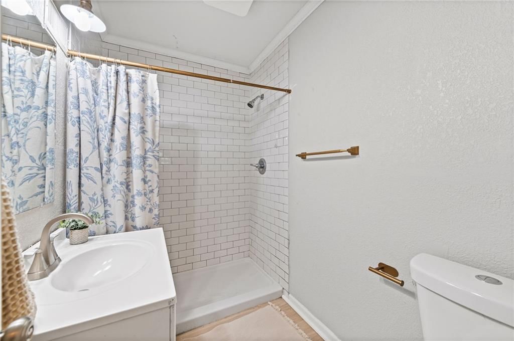 5321 Roswell Avenue — photo 21