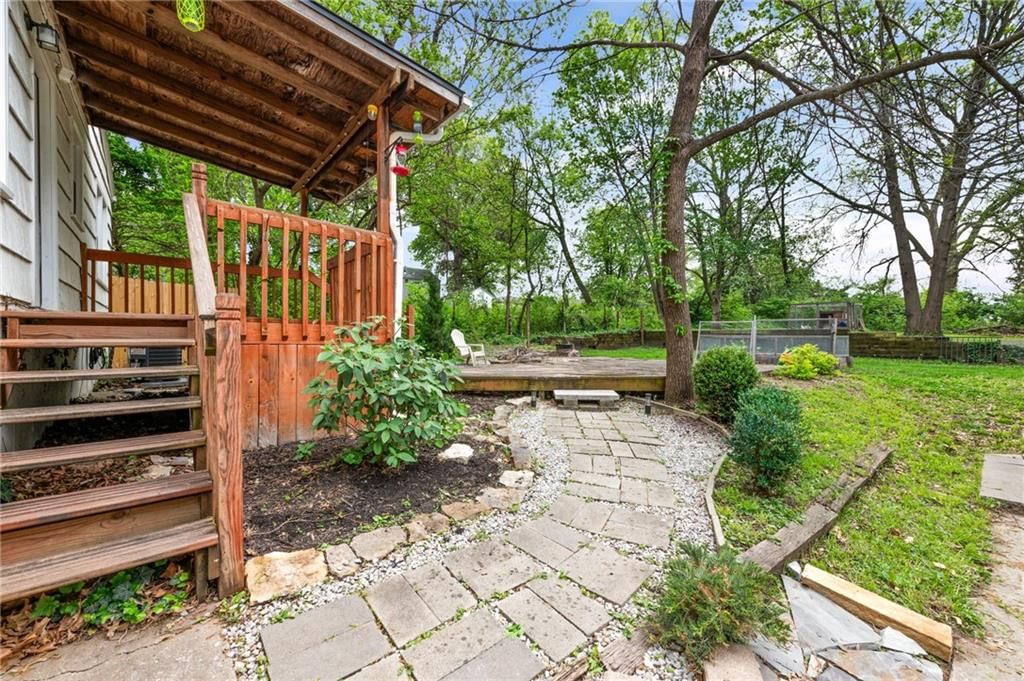 5321 Roswell Avenue — photo 28