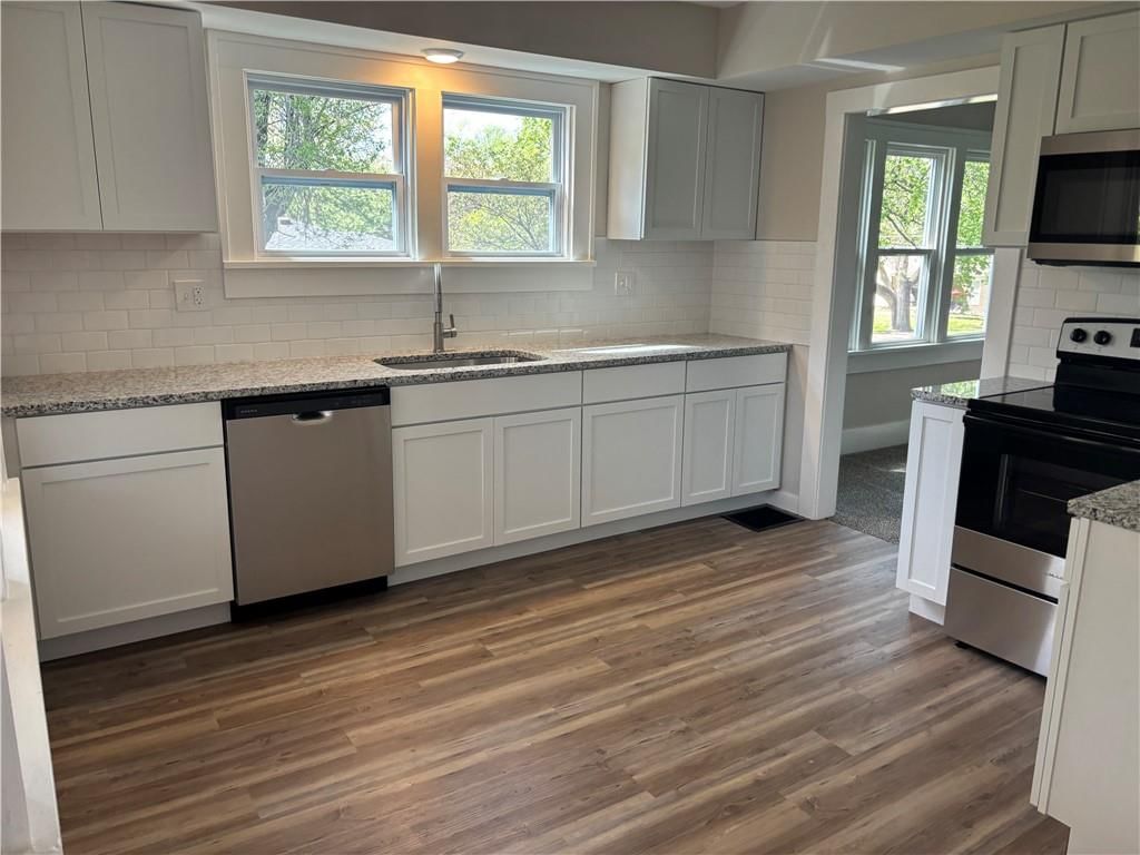3302 Gene Field Road — photo 6