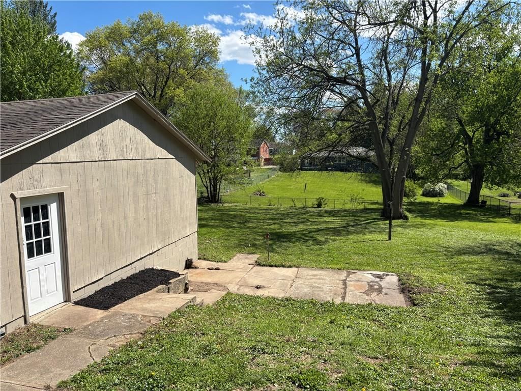 3302 Gene Field Road — photo 15