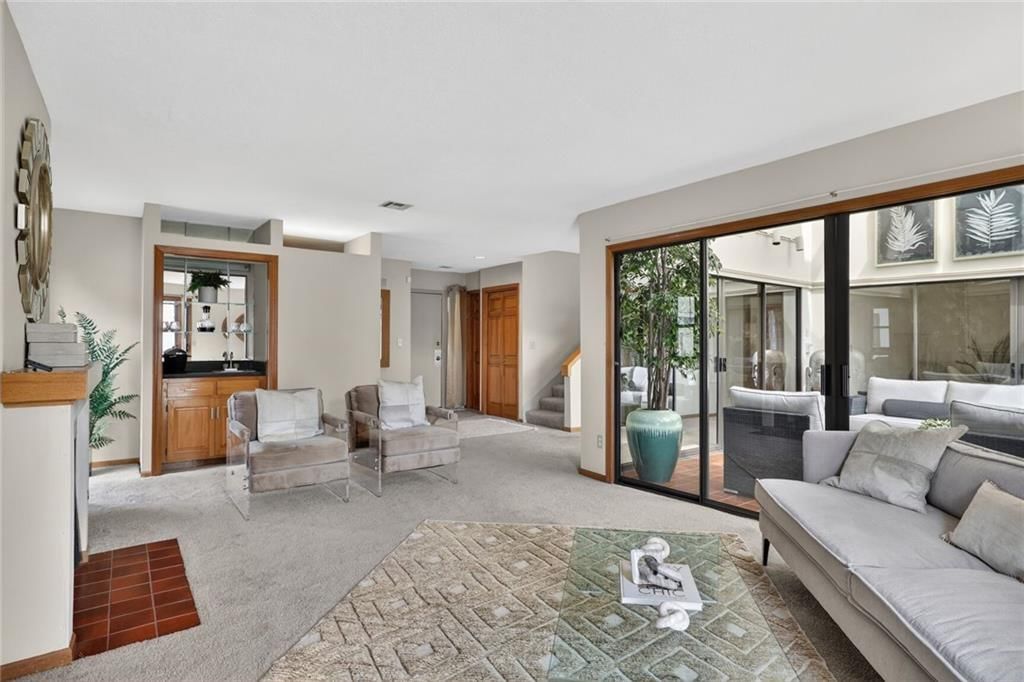 4567 Walnut Street — photo 2