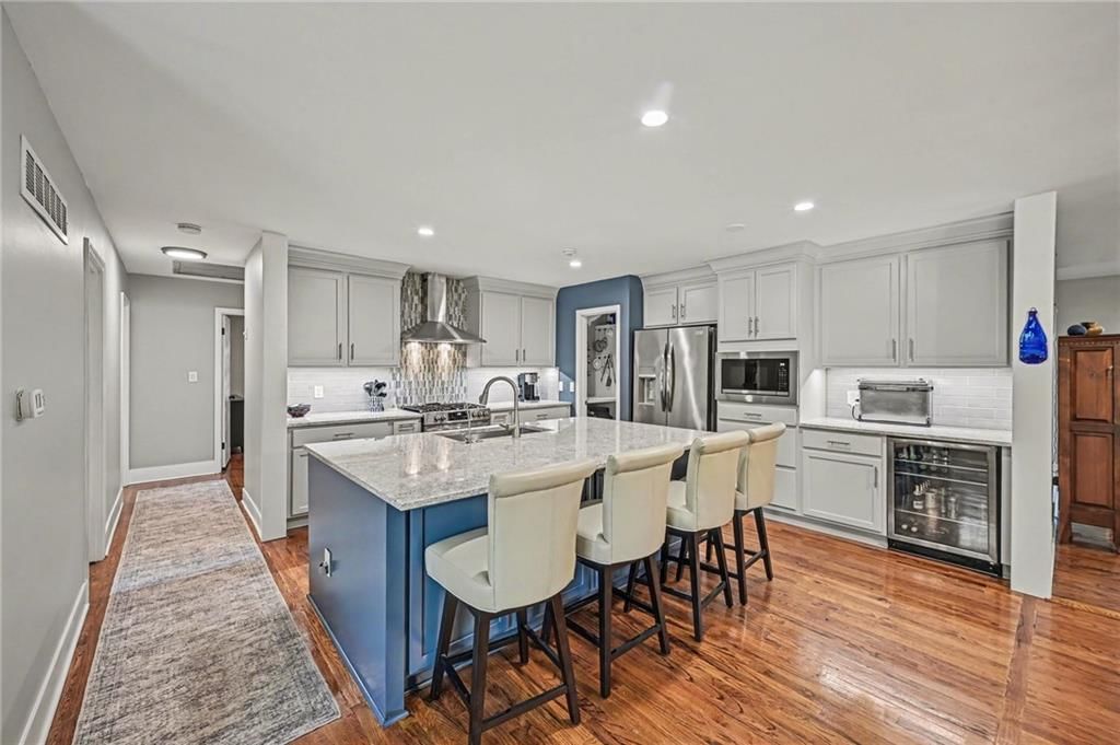 6608 Reeds Drive — photo 9