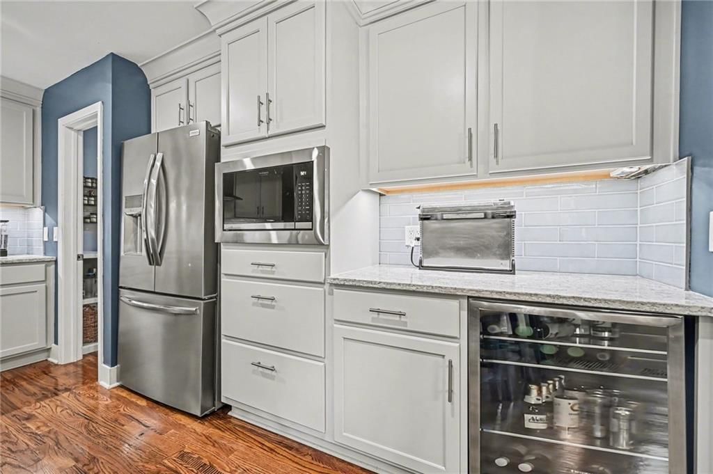 6608 Reeds Drive — photo 10