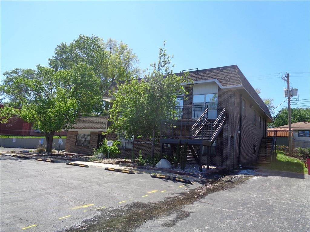 3916 S Lynn Court — photo 2