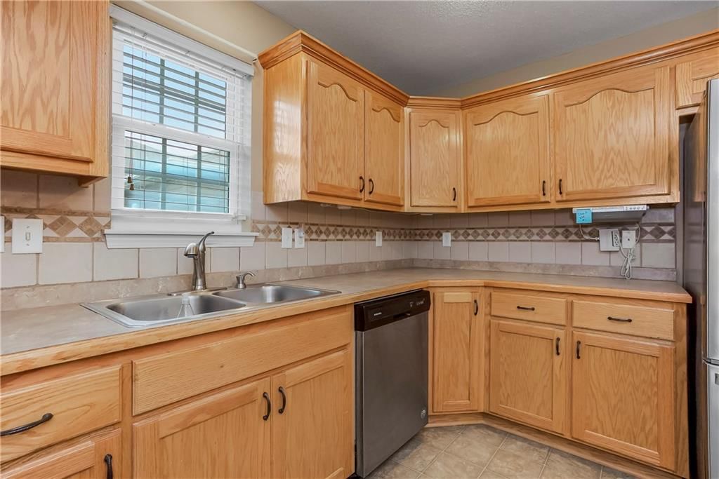 1102 Bristol Drive — photo 9
