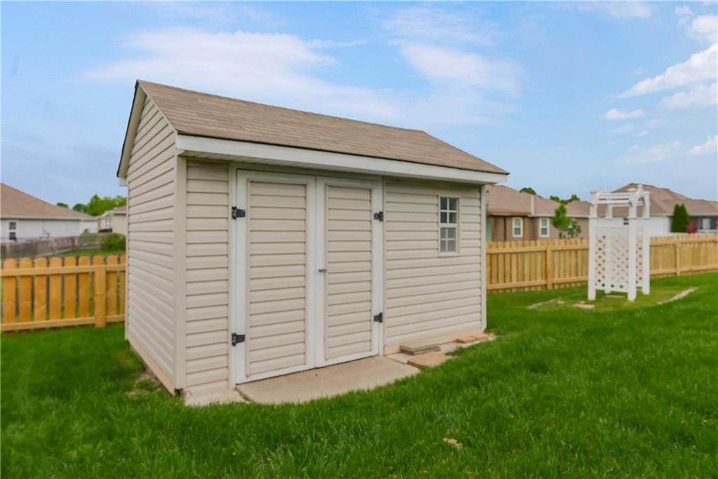 1102 Bristol Drive — photo 28