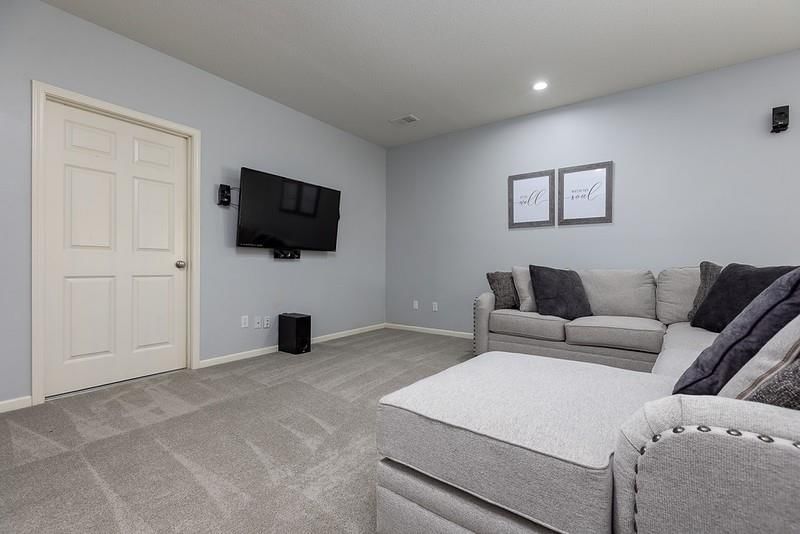 9115 N Stark Court — photo 47