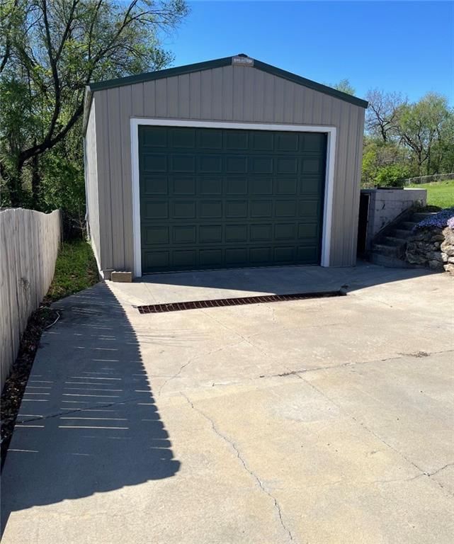 2720 Blackwell Road — photo 13