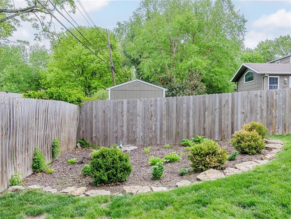 6108 W 76th Terrace — photo 27